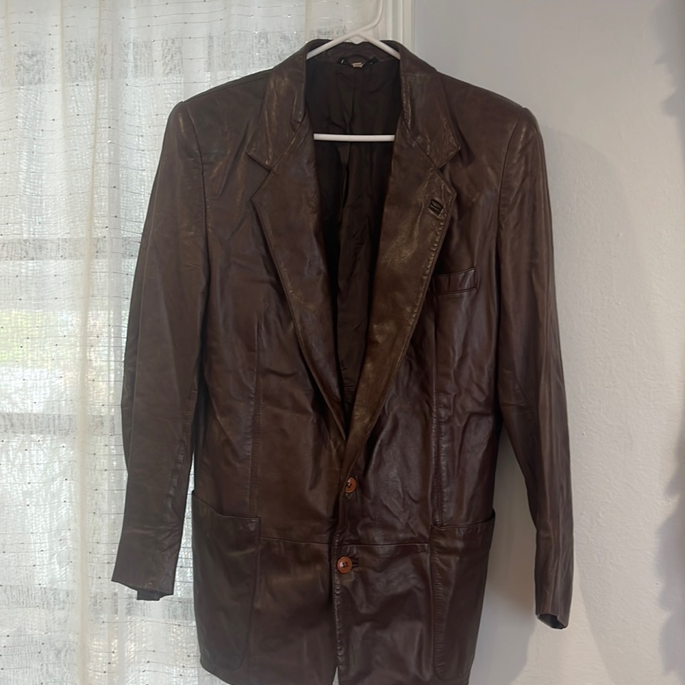 Bill Kaiserman Raphael, medium 42 women’s size genuine leather